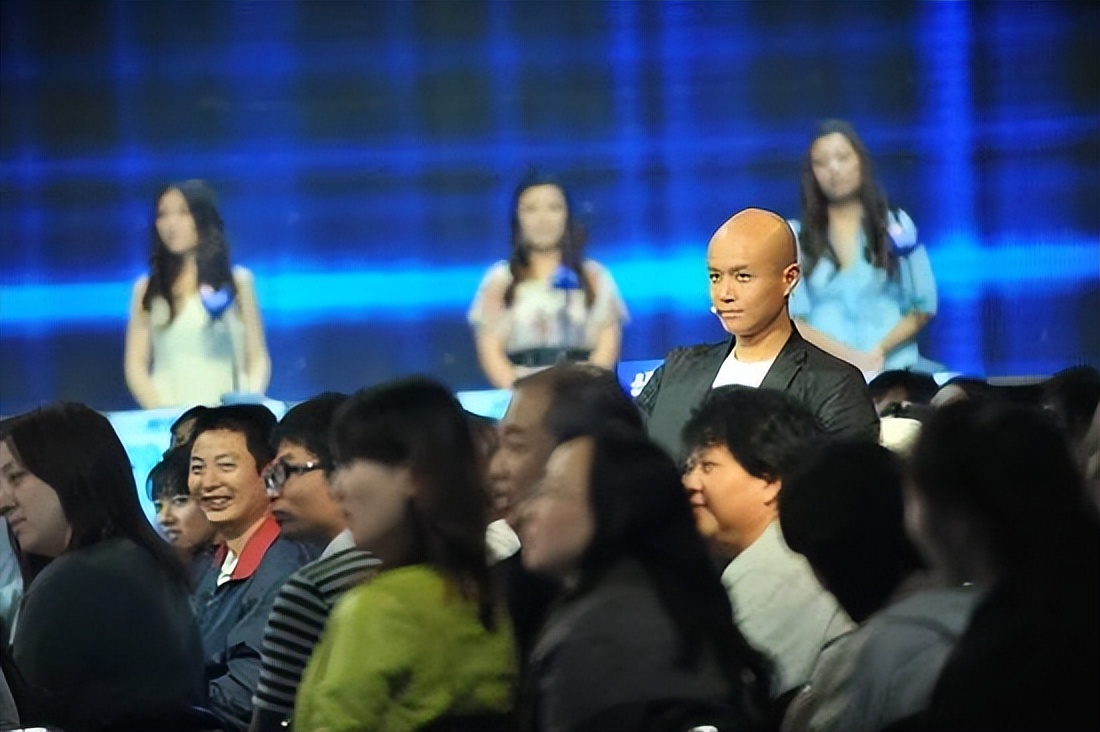 乐嘉发飙事件完整,乐嘉带女徒步引争议