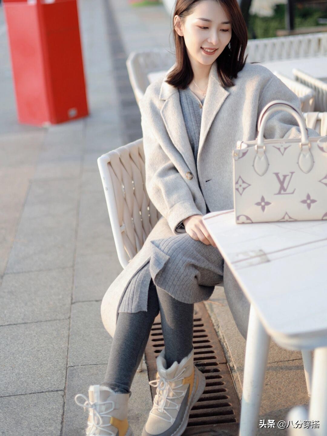 冬天不知道怎么穿衣服好看,几款毛呢外套穿着保暖彰显女人味