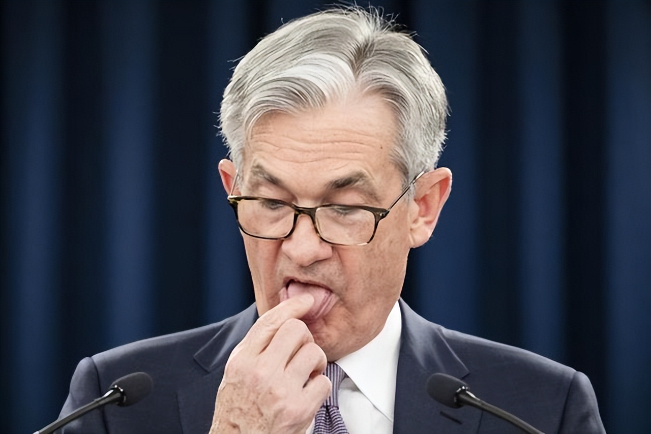 中国抛售千亿美债,日本持有美债或向美国付款,美国或将会没收黄金