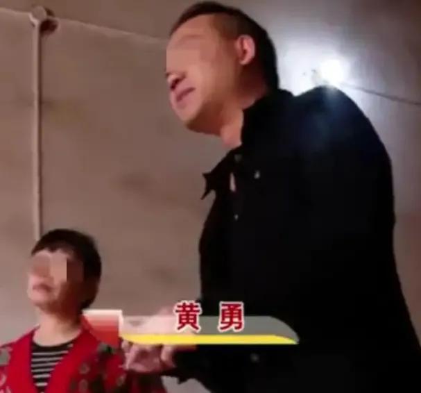 44岁女子和22岁男子网恋,27岁女孩网恋直呼被骗