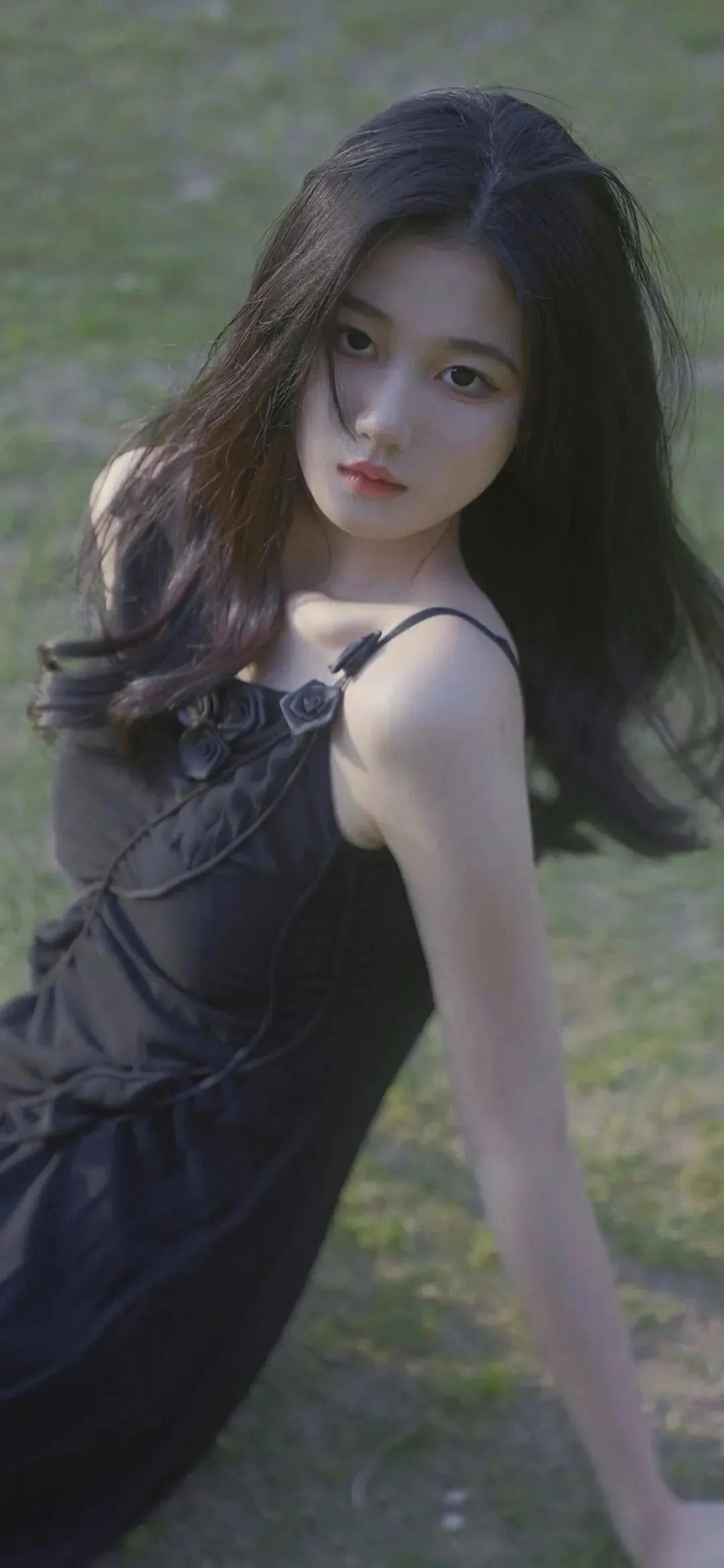 高清美女壁纸写真系列,全屏美女壁纸高颜值写真