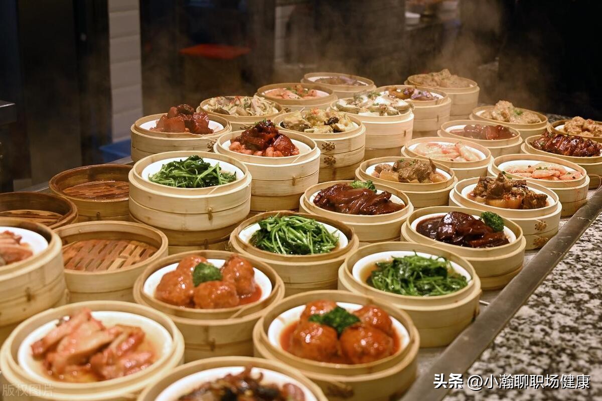 月薪两万老乡鸡,月薪2万不敢吃老乡鸡