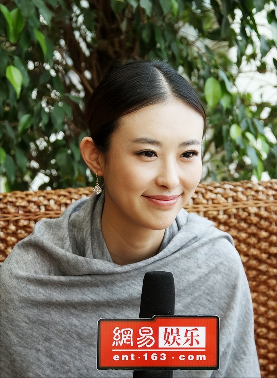 张馨予被拍丑照,翟凌兽兽张馨予快乐大本营