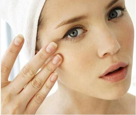 淡化眼纹的护肤方法,什么方法可以淡化眼纹