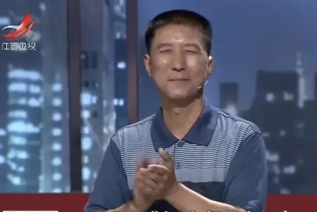 他结婚20年，自己赚钱自己花，不管妻儿死活，说：都怪我父母无能