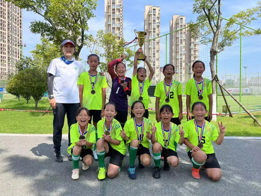 青岛34届市长杯足球赛小学组女子,青岛城阳实验学校足球联赛