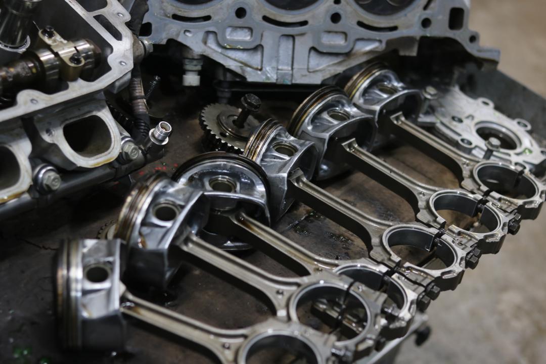 破烂的车变成新车,破烂的车子翻新