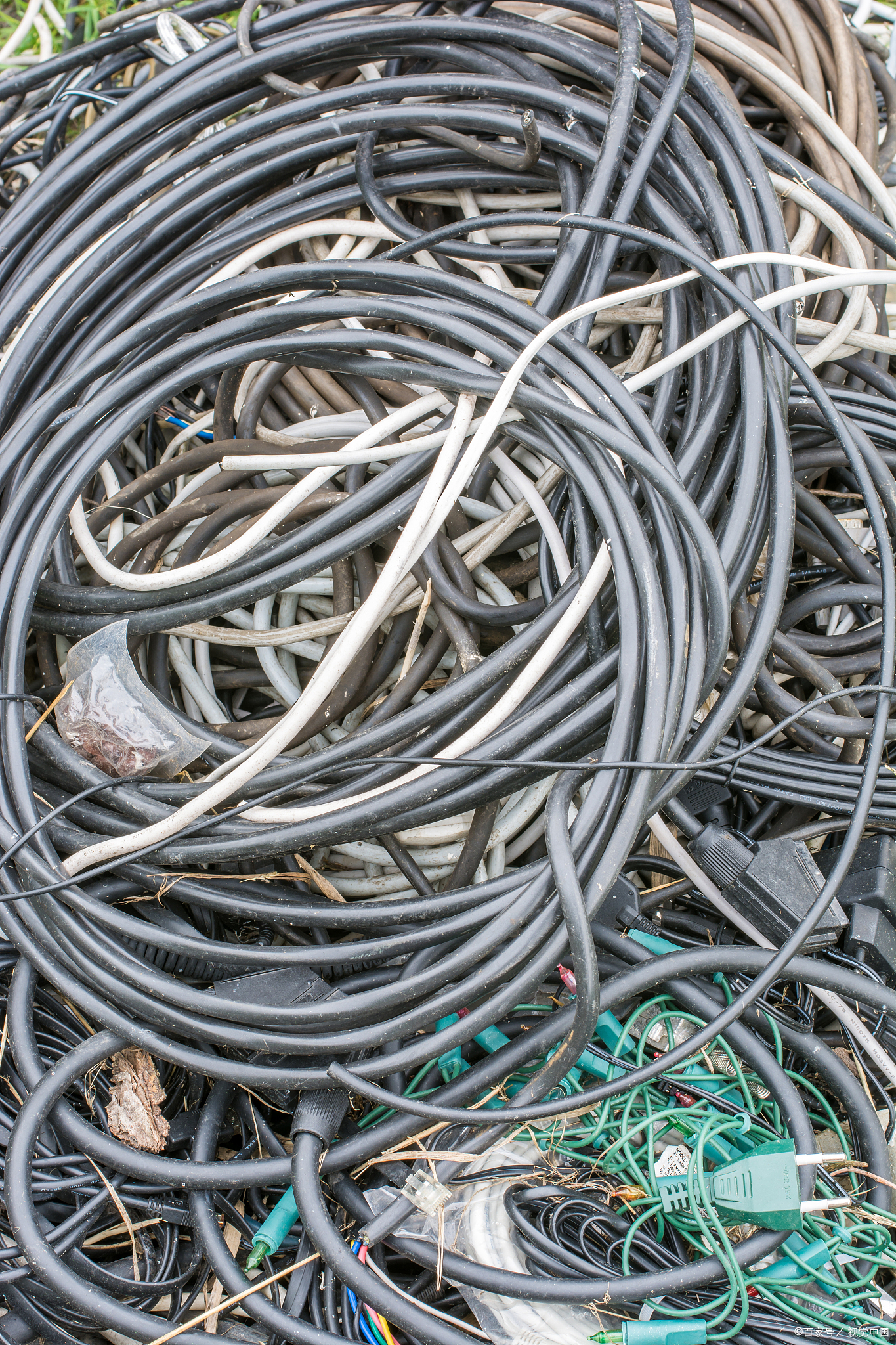 废旧电缆回收最新视频,废旧通讯电缆回收价格