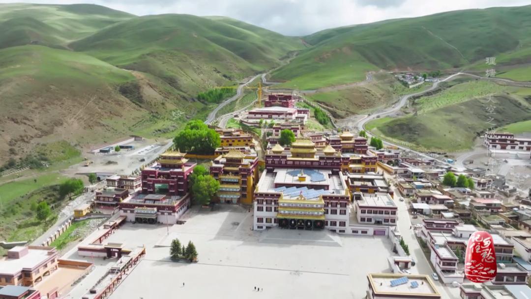 理塘天空之城照片,川西高原理塘