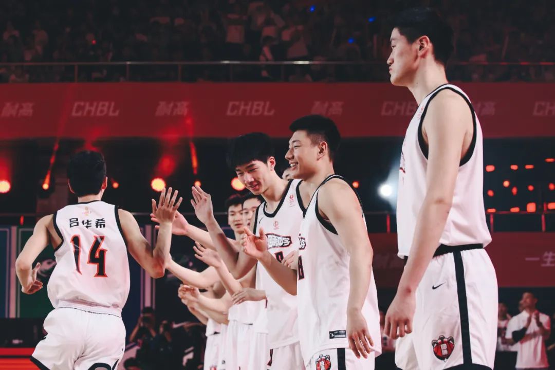 绝杀夺冠！18岁“天才球员”淡厚然，已被清华大学“锁定”