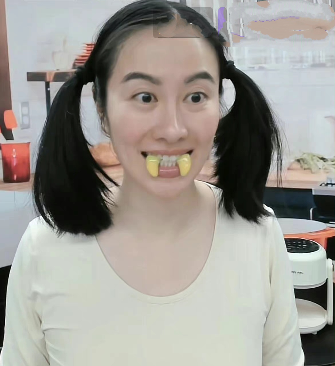 朱珠卖二手在哪个平台直播,朱珠二手物品直播