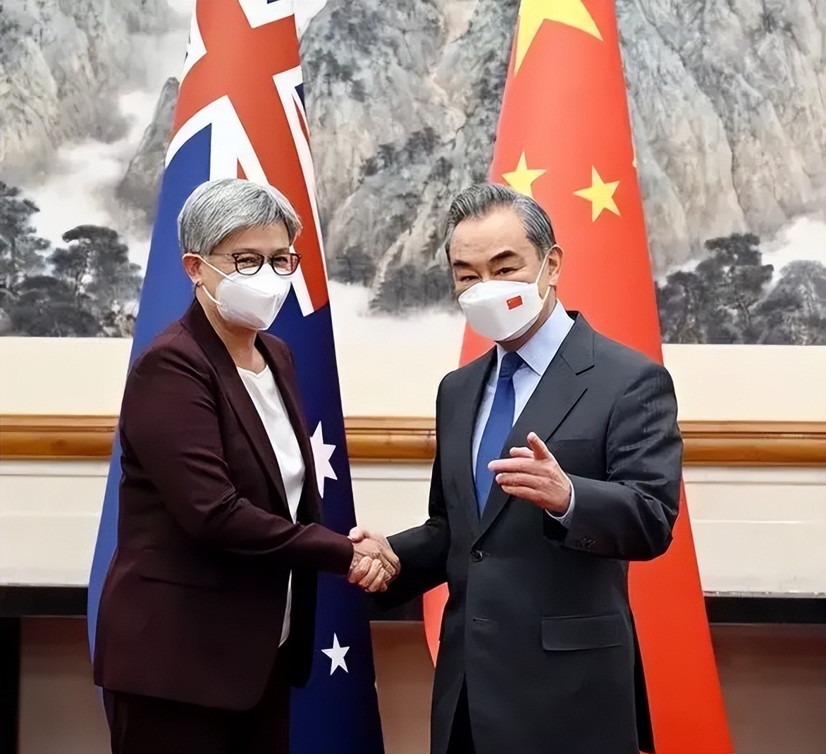 第一只黑天鹅来了吗,2024第一个黑天鹅