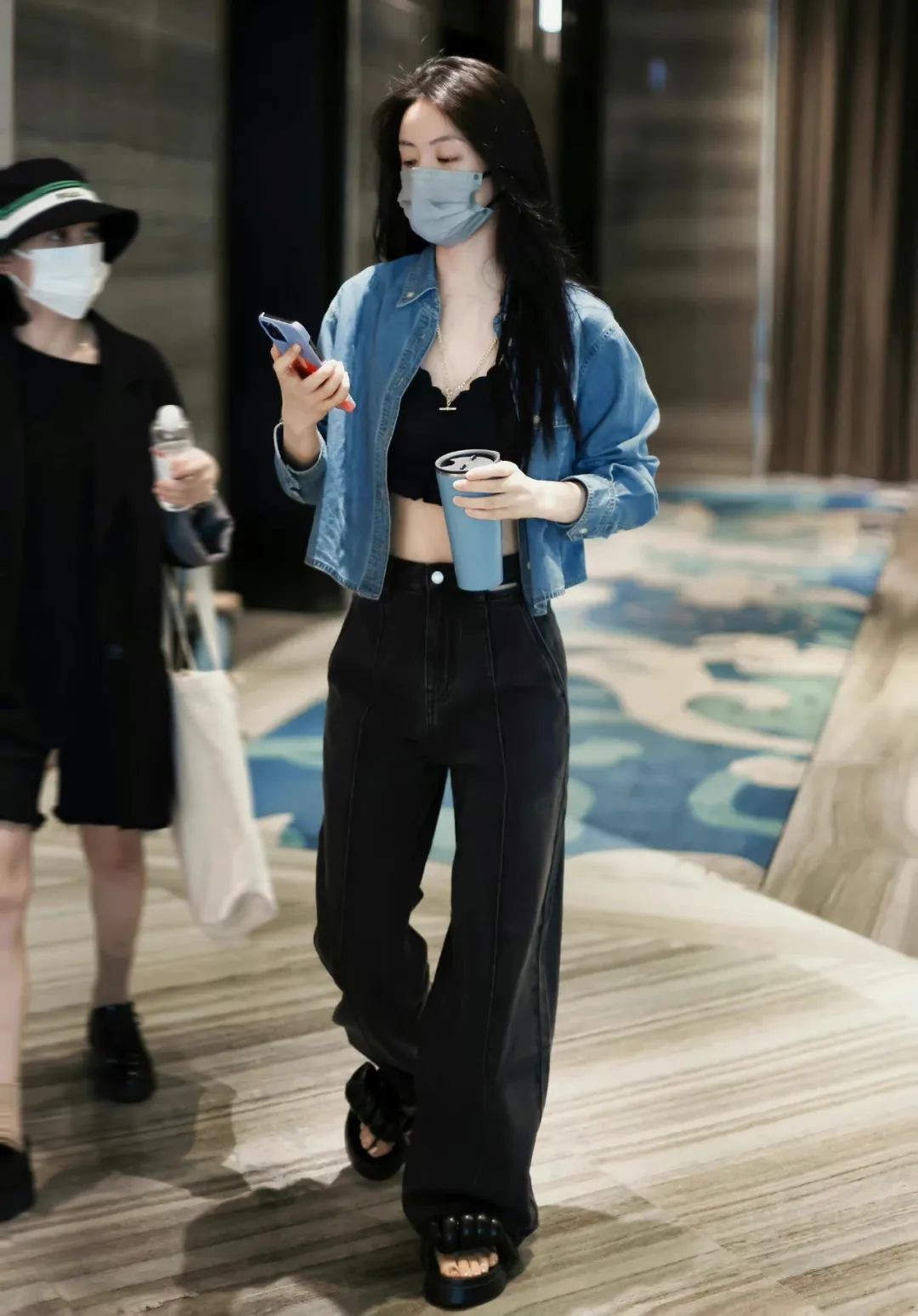 秋天牛仔外套试试这样搭,厚秋天牛仔外套穿搭