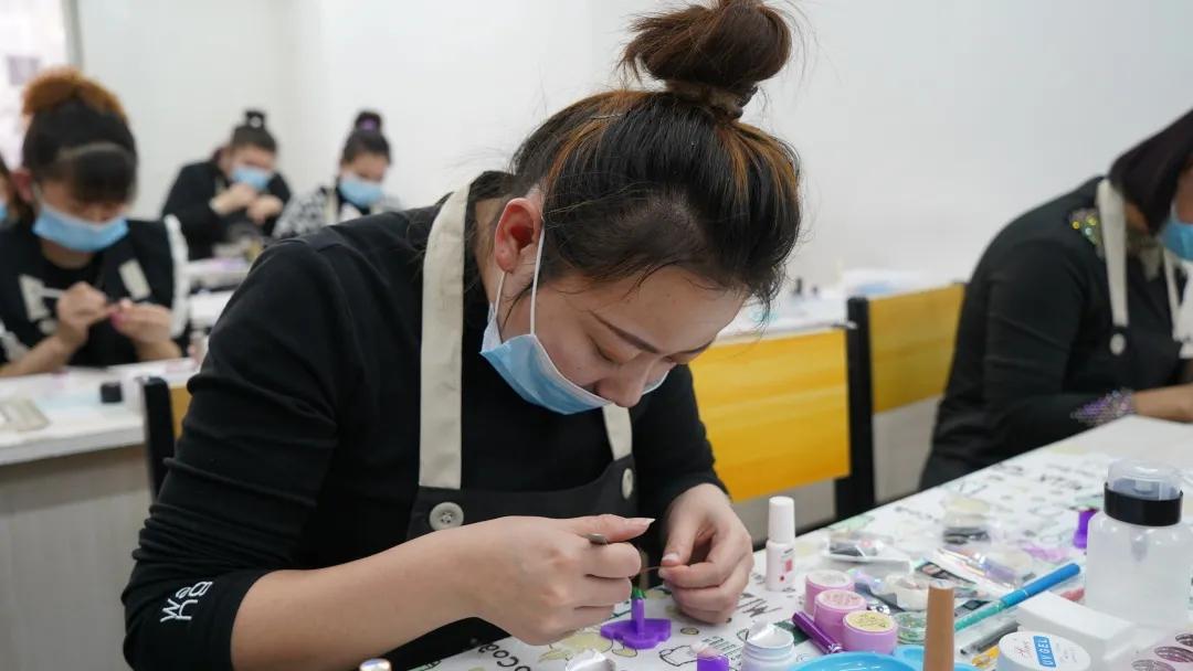 职工职业技能大赛举行,全区职工职业技能大赛启动