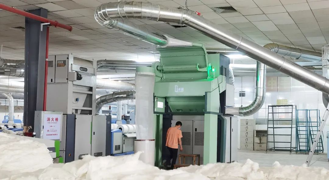 第一台卓目“猫头鹰”系列异纤机落户吉顺纺织