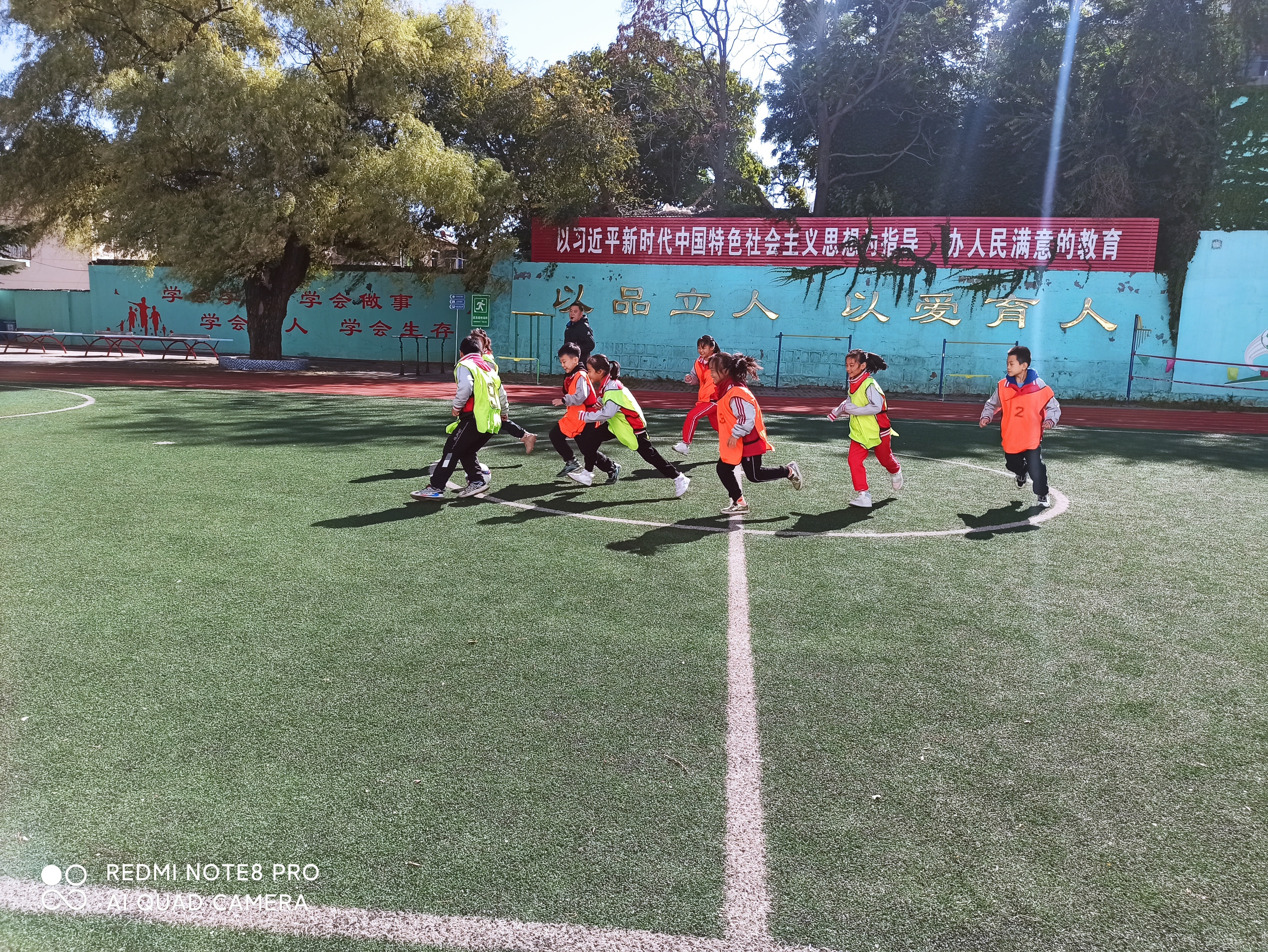 校园足球特色学校足球联赛,创魅力校园展艺术风采