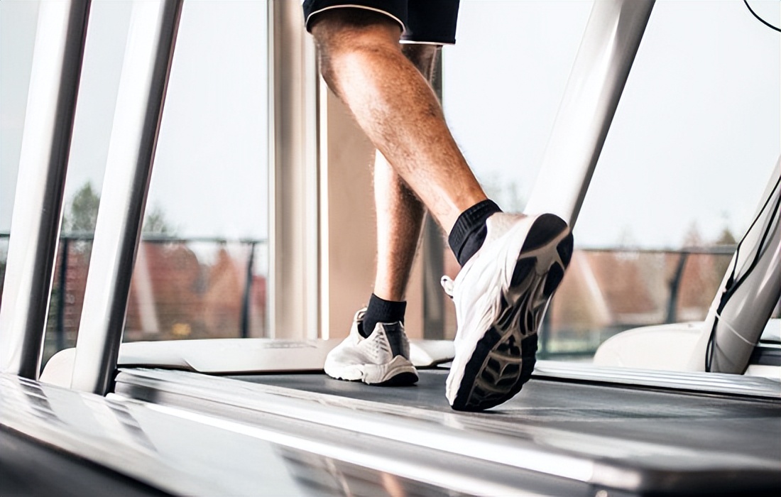 一台跑步机最少需要花费多少元,一般跑步机多少钱一台