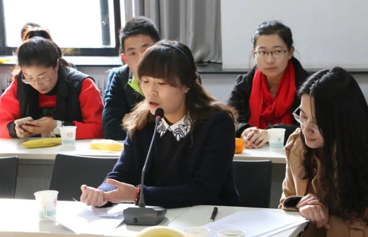 网络“教育专家”别轻信，女生不把导员放眼里，大三才察觉出不对