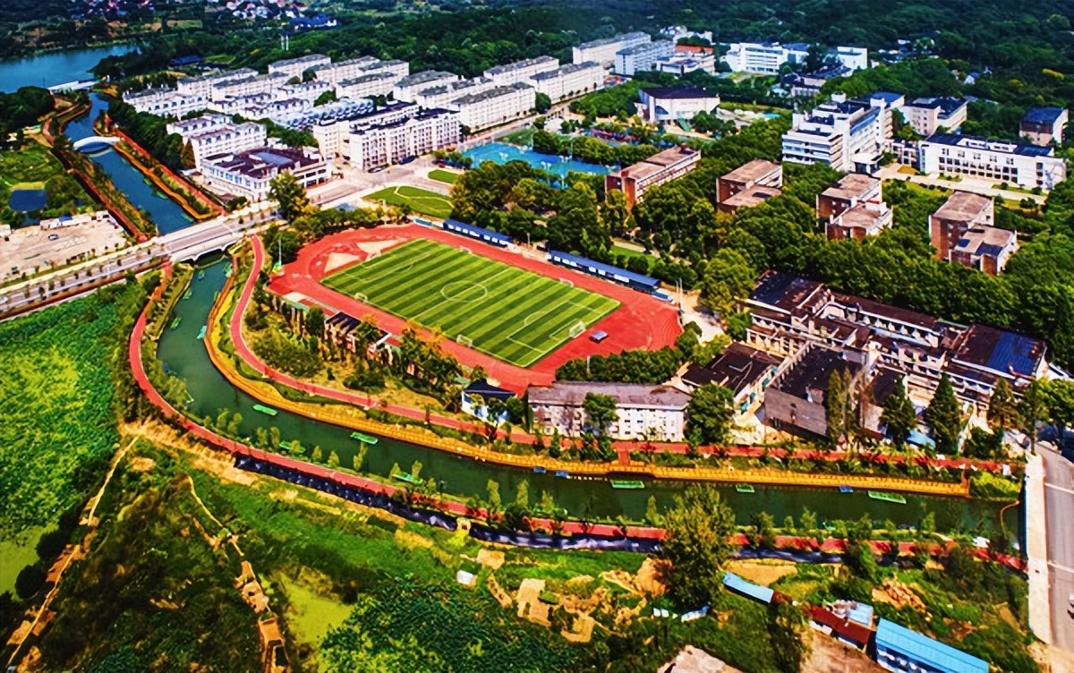 武大国内大学排名,中国名校最新排名大学武大和华科