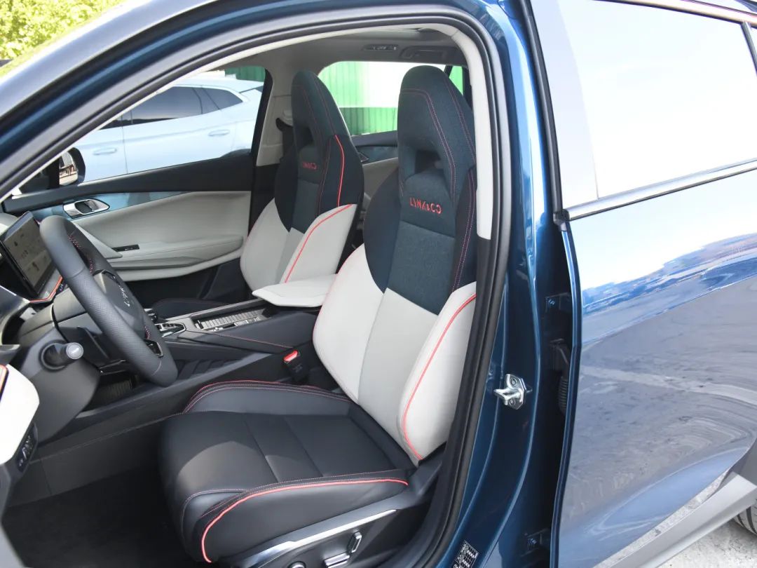 领克06三缸豪华版,领克06remix版1.5t