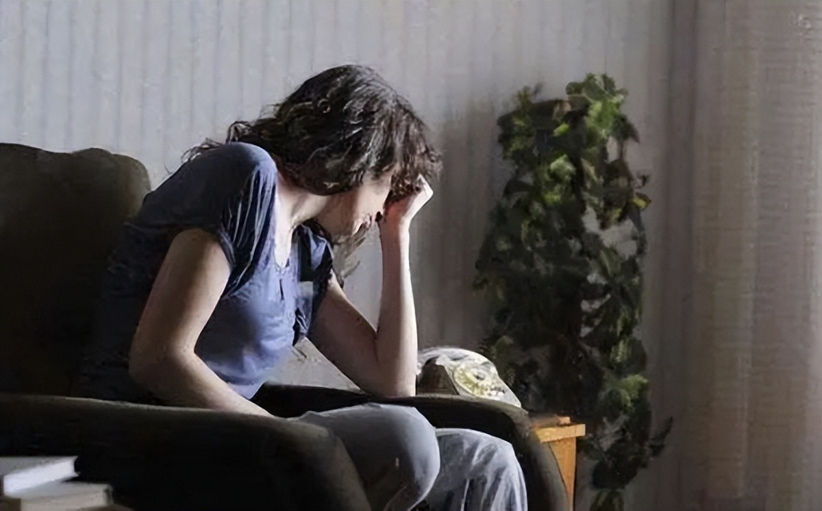 夏季该如何缓解烦躁情绪,心情烦躁吃什么能缓解