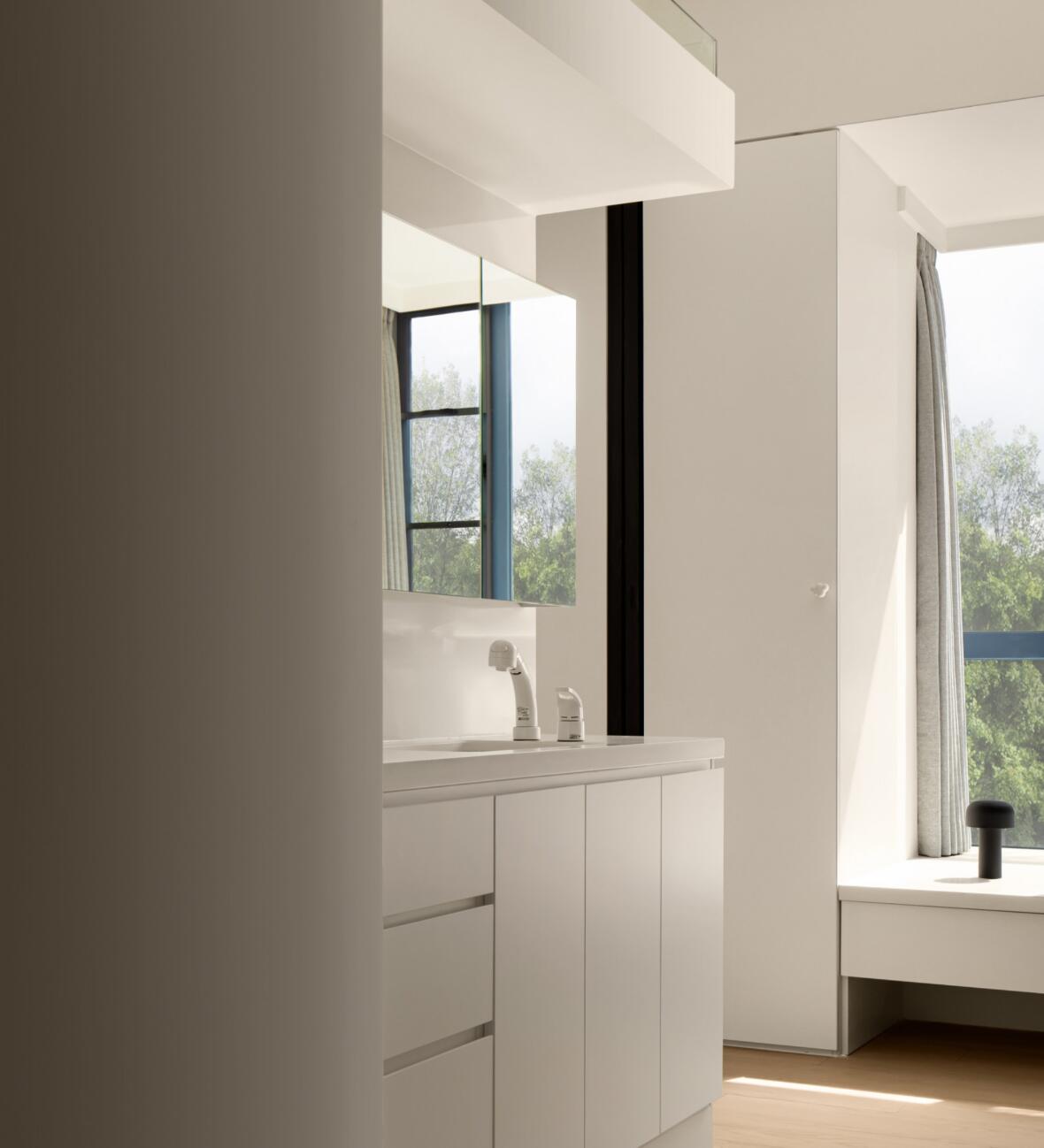 建造一个充满友善的岛屿,夫妻花30年建造海上小岛