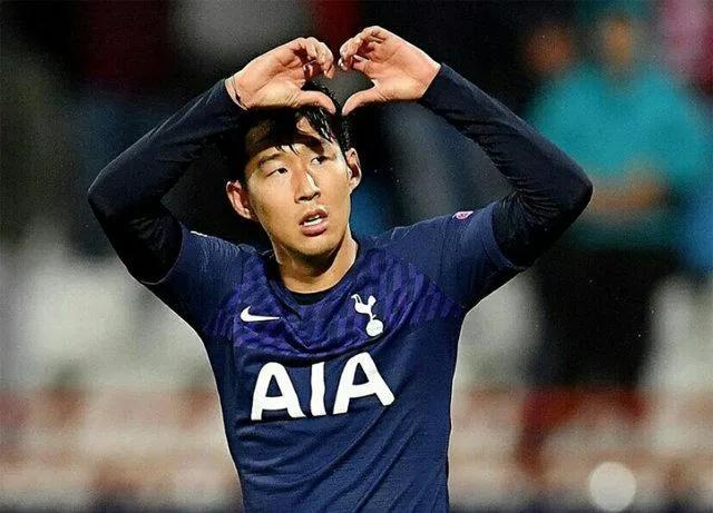 拜仁欧冠客场被罚,拜仁4:0巴萨判罚