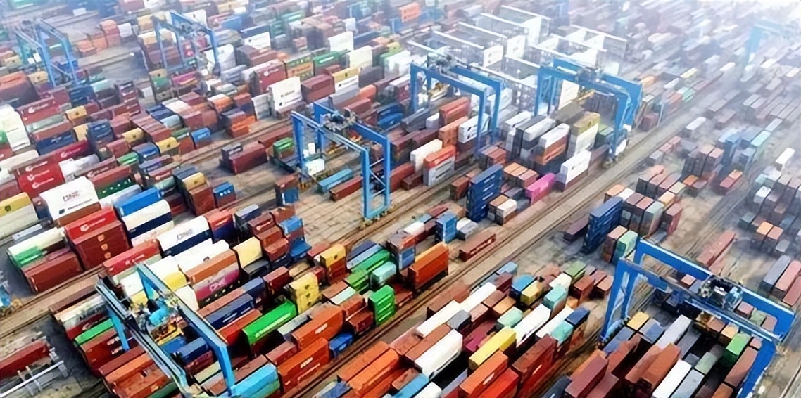 广州华平进出口货代公司带你了解什么是集装箱的免柜租和免堆