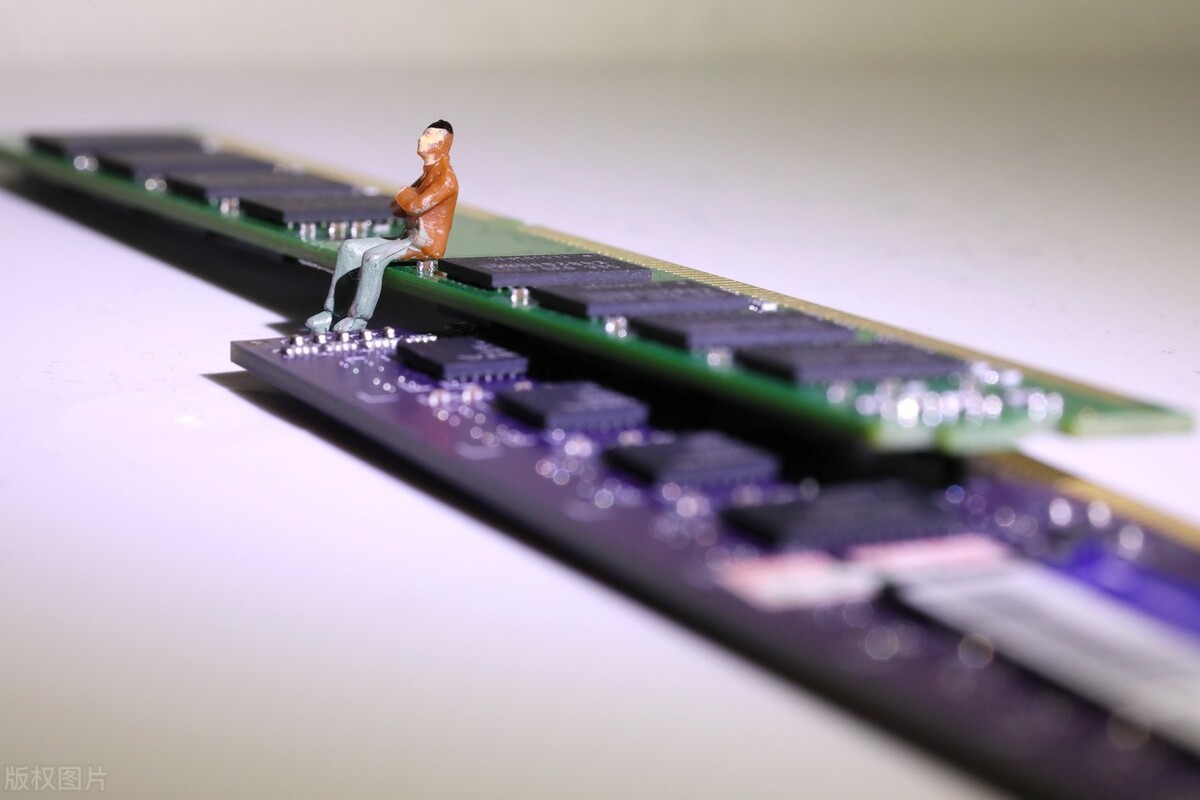 ddr3内存和ddr4内存玩游戏实际差别,怎么看主板支持内存ddr3还是ddr4