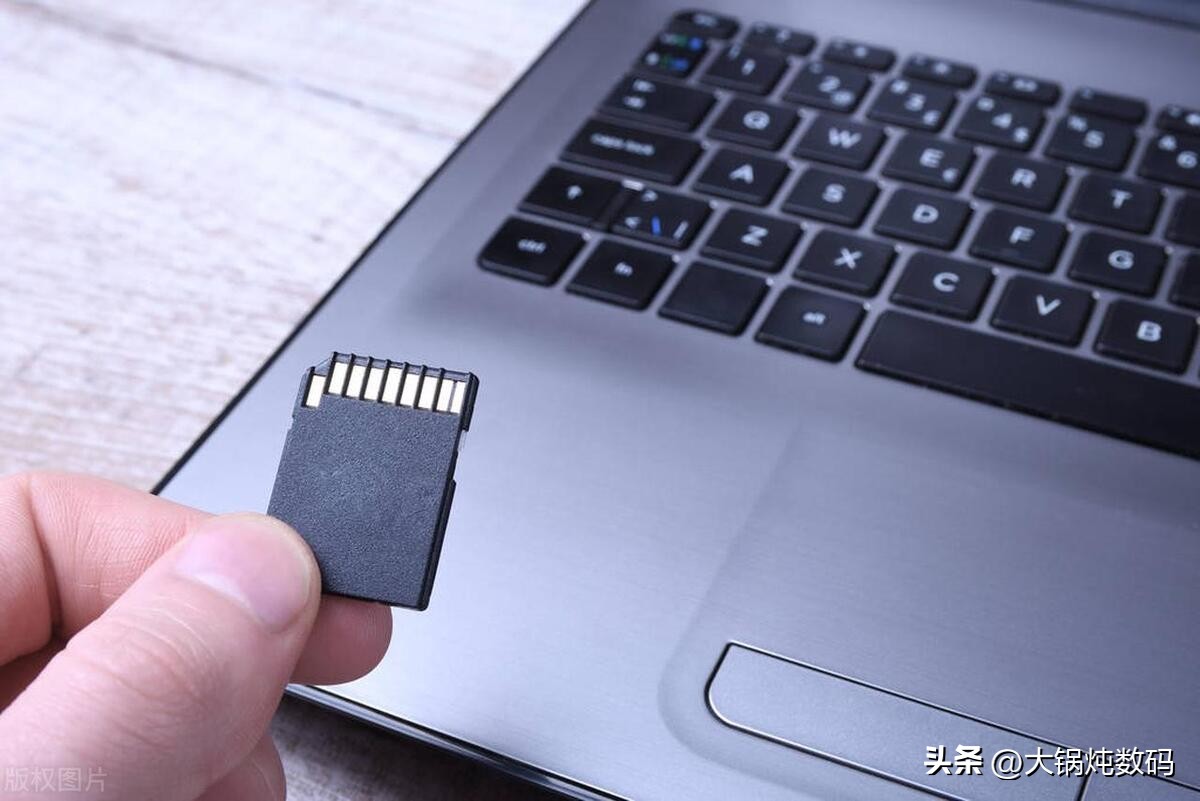 储存卡坏了别着急换，可以免费换新