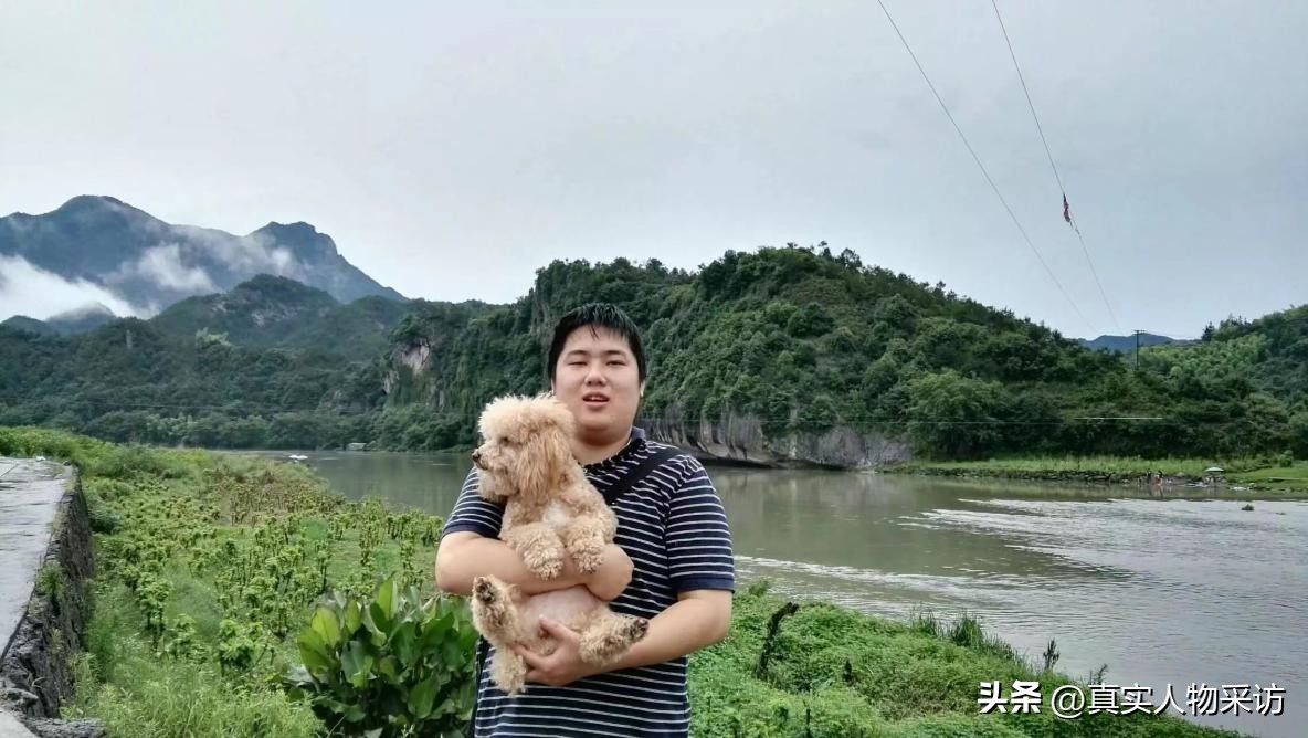 我上海智障青年，家有2000W*迁拆**房，送外卖月入过万拒绝入赘台湾