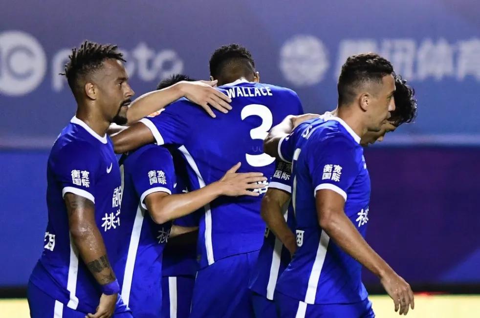 武汉三镇领跑，申花次席，泰山送大连首败，2022中超第5轮