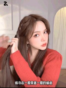 今年别再披头散发了三款减龄发型,秋冬季更适合有氛围感的发型