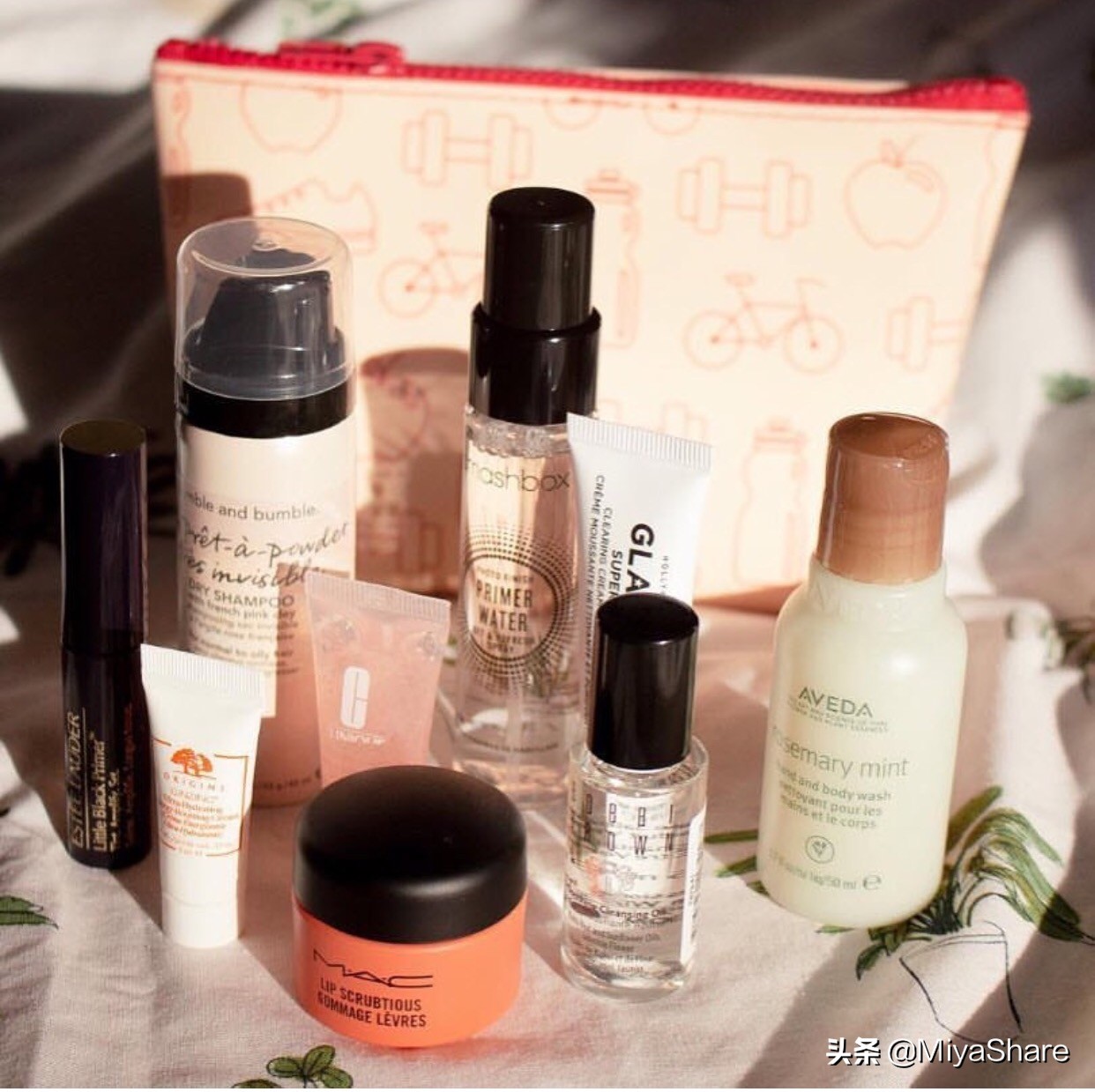 养发护发解决各种头皮问题,头屑多脱发怎么去除小妙招