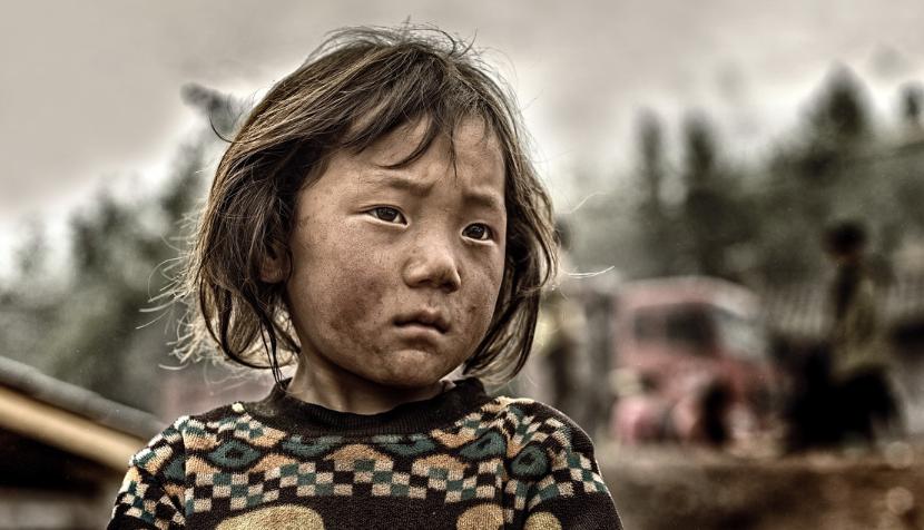 留守儿童被歧视例子,当过留守儿童的人内心都比较自卑