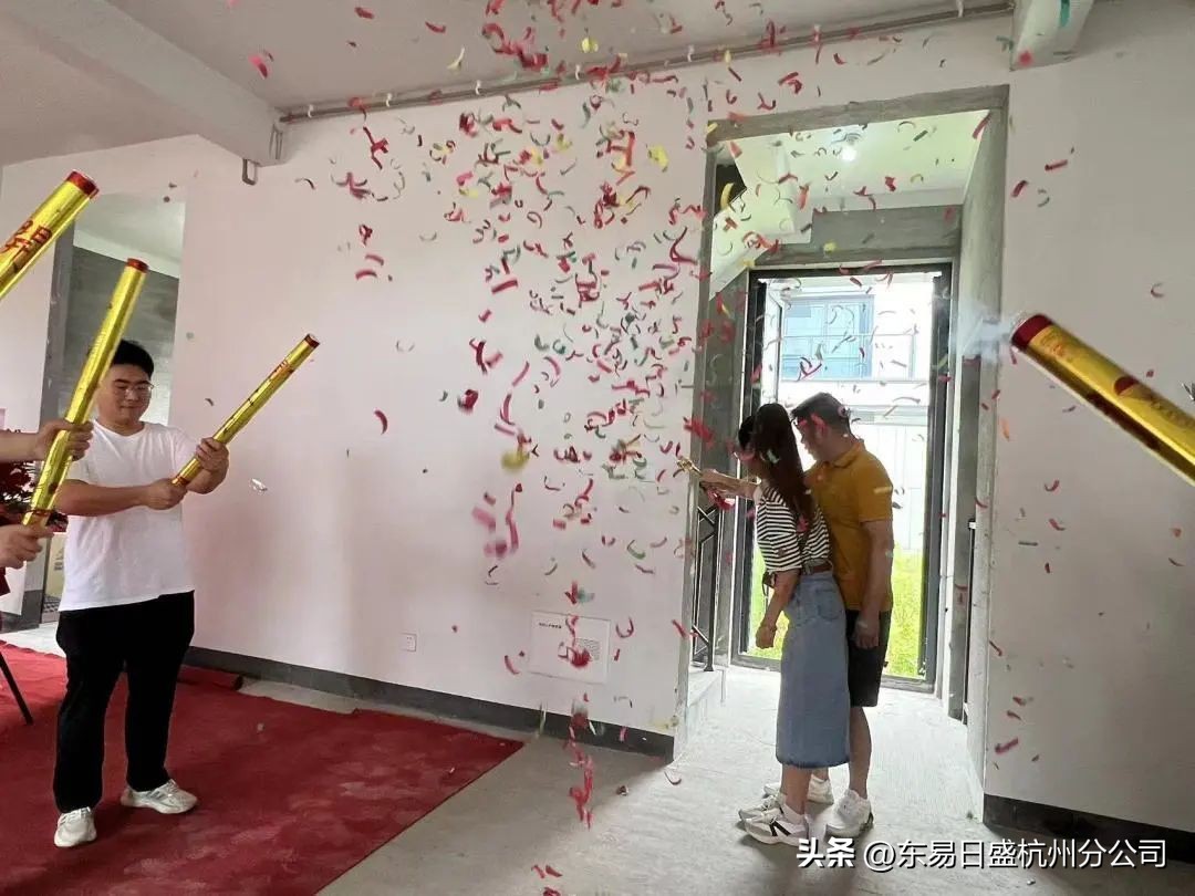 仲夏六月，美好将至|杭州东易日盛恭祝所有业主开工大吉！