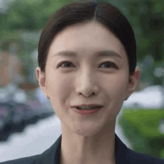 王传君说江疏影平庸解释,江疏影和王传君的关系