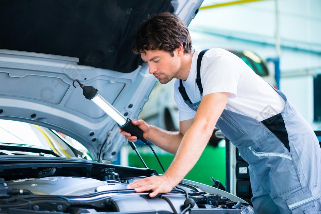 汽车维修工证书考些什么,汽车维修工职业资格证书含金量