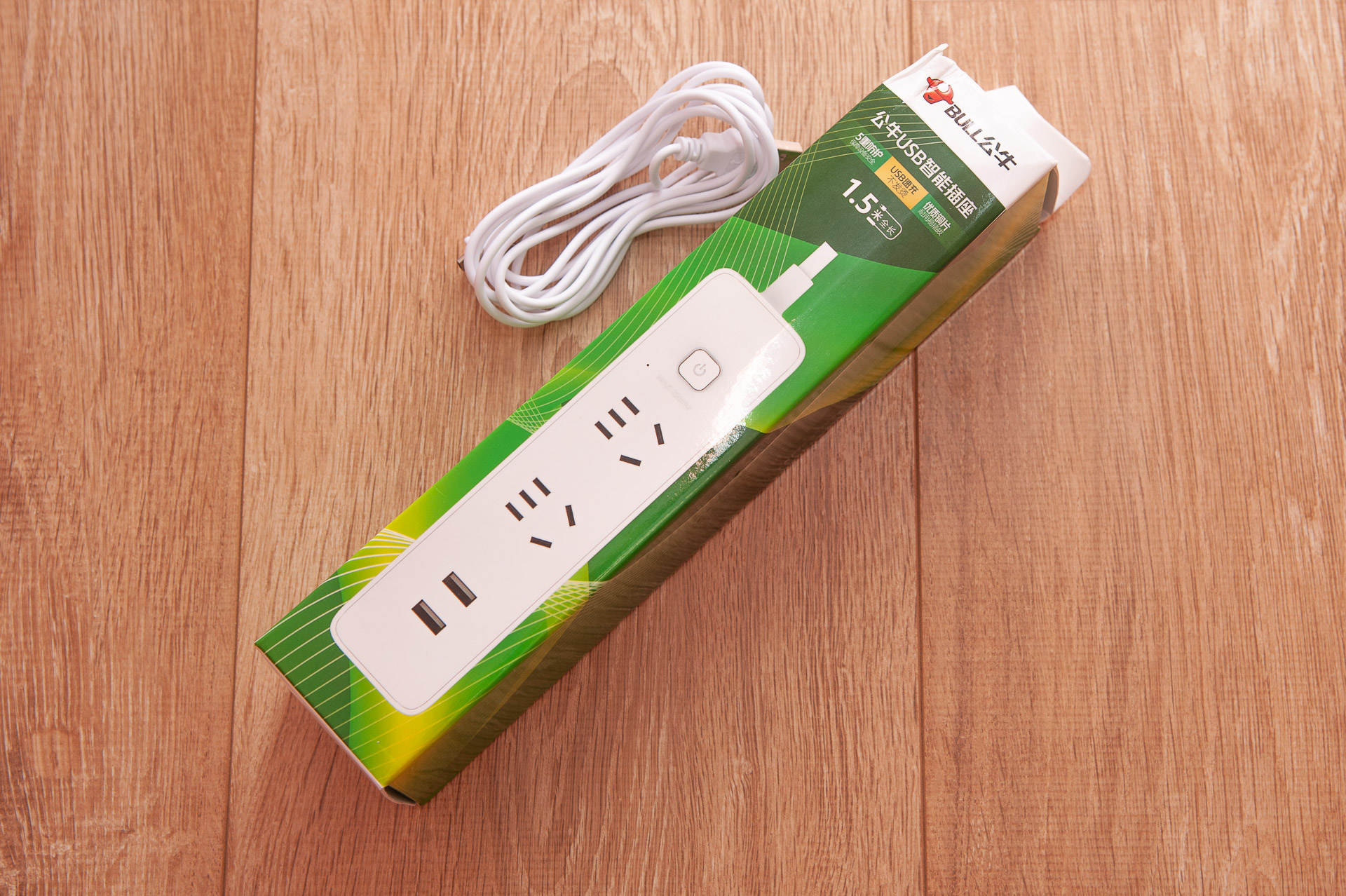 黑白调儿童桌椅——星空号评测帮助孩子养成良好坐姿习惯