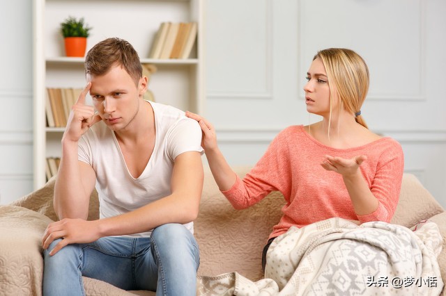 外甥患病大姐让我给10万，我刚想答应，老婆指了指门口，我给1000