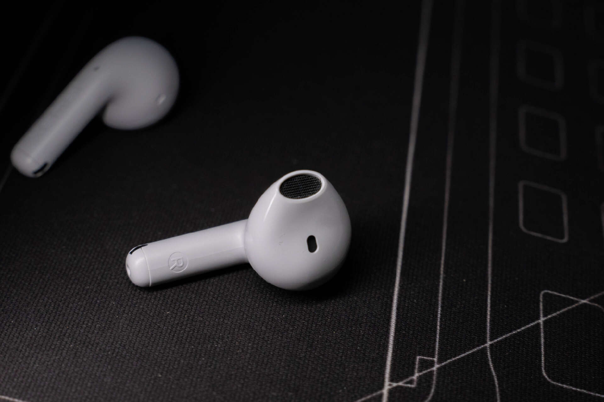 89买个有趣耳机！漫步者X1蓝牙耳机：音质功能如何？