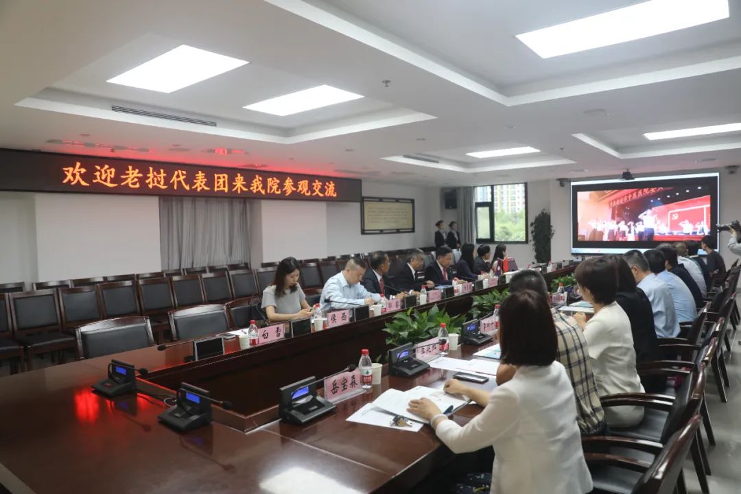 老挝国家代表团在云南,老挝人来中国医院