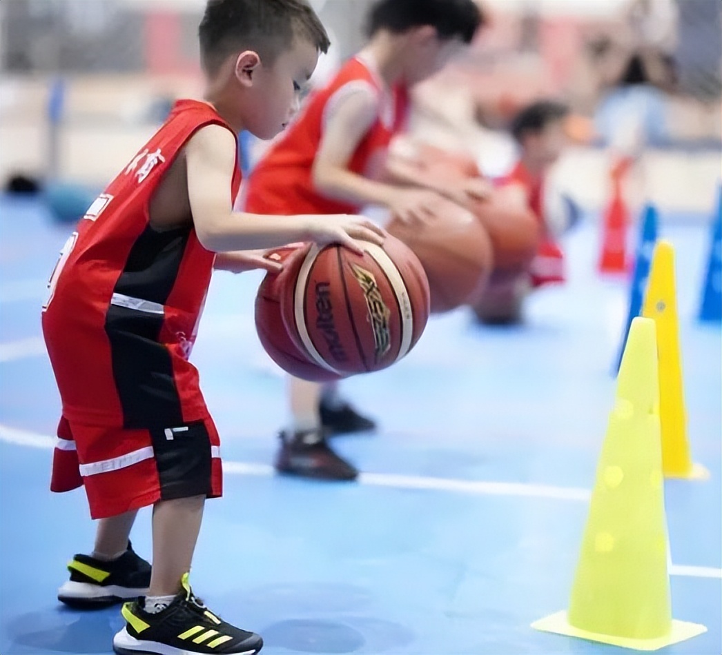 四类运动让孩子在玩耍中长高,注意这些运动不利于孩子生长发育