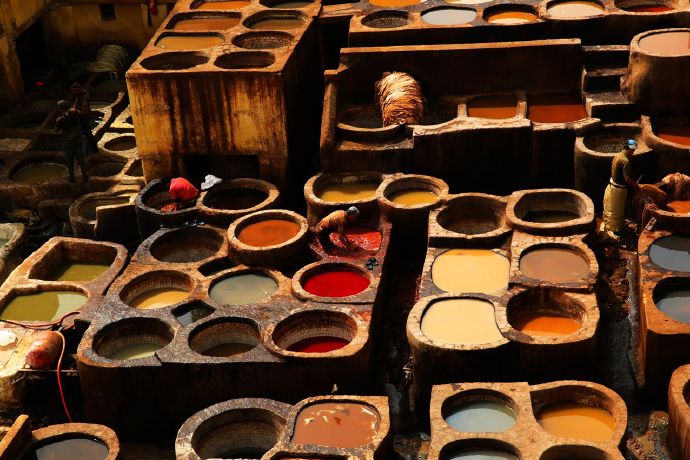 摩洛哥皮革大染坊菲斯 (摩洛哥的皮革染坊)