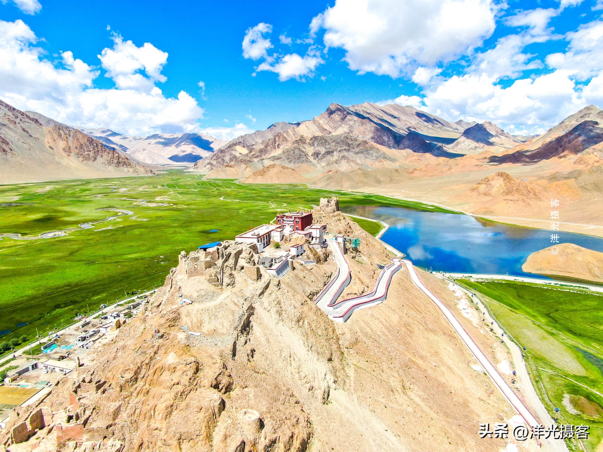 阿里神山圣湖景区,西藏阿里神山圣湖的风景
