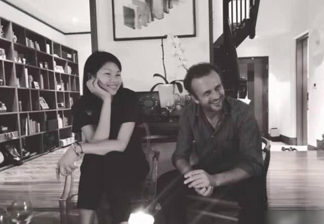 超模吕燕的丈夫和家人近况,超模吕燕全家