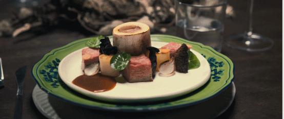 最近这场“五腥级私人饭局”刷爆了，比王思聪打人还离谱，敢吃吗