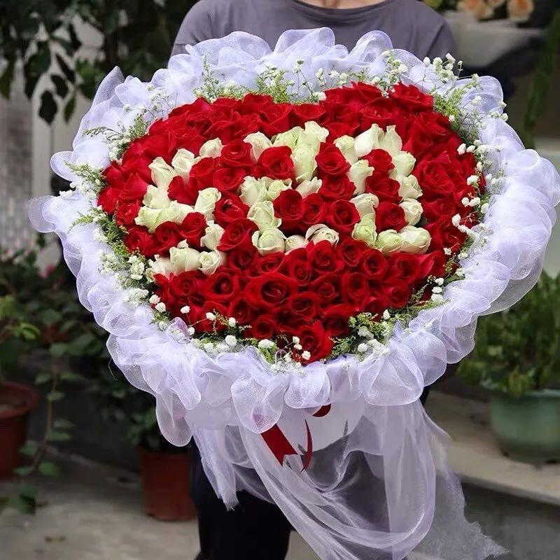 情人节送10朵红玫瑰什么意思,情人节送红玫瑰