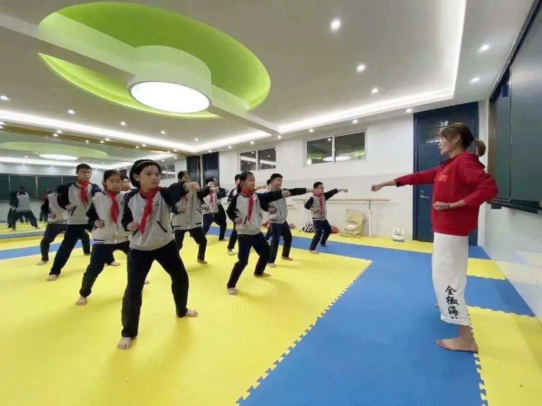 瀹夊窘鏂伴攼鎺ц偂闆嗗洟,鏂伴攼闆嗗洟