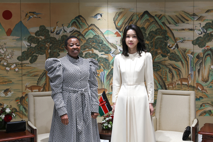 韩第一夫人,韩第一夫人穿搭